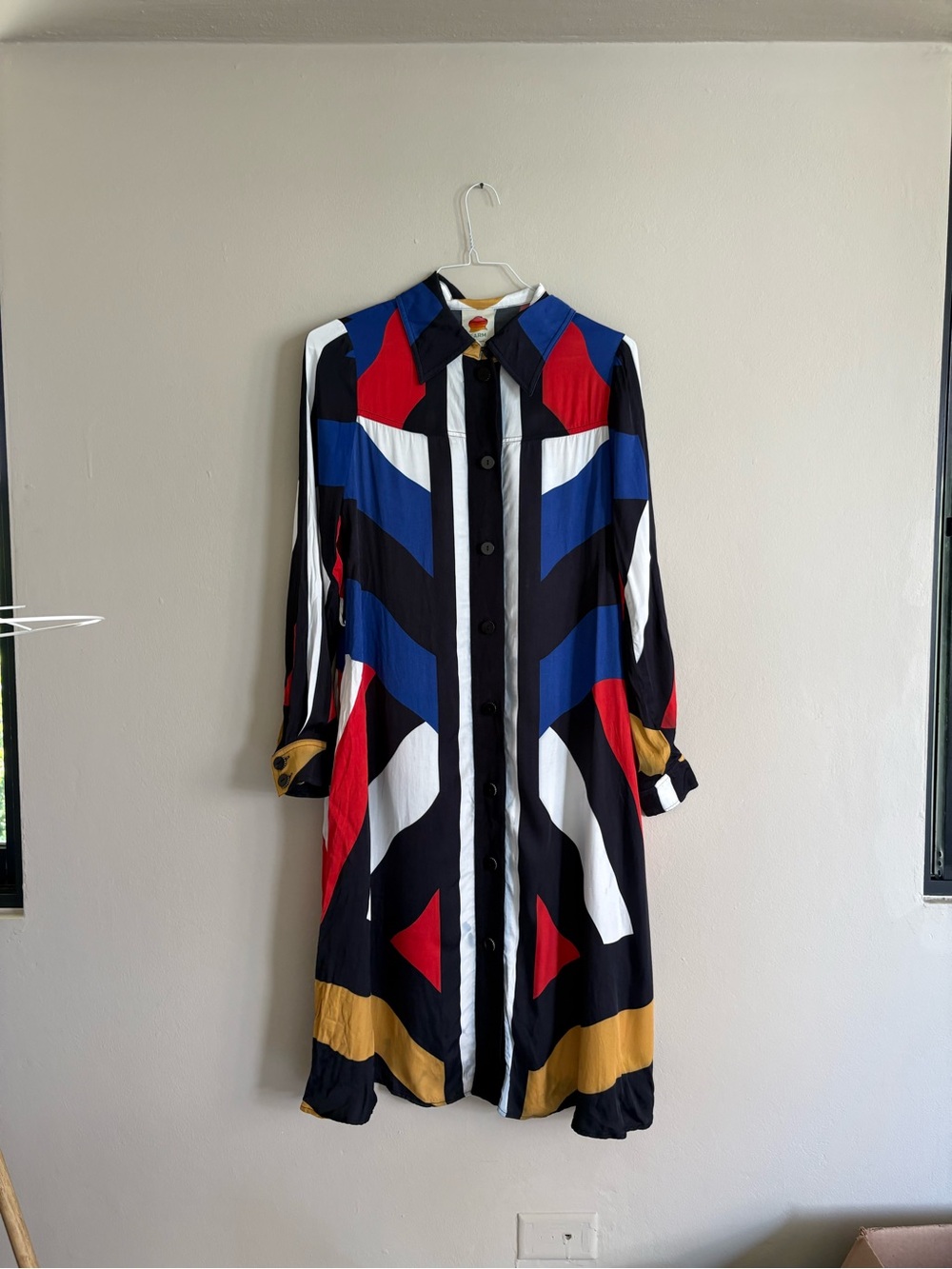 FARM Rio Women's Blue Amanda Abstract Print Long Sleeve Satin Shirtdress size S - Picture 3 of 9